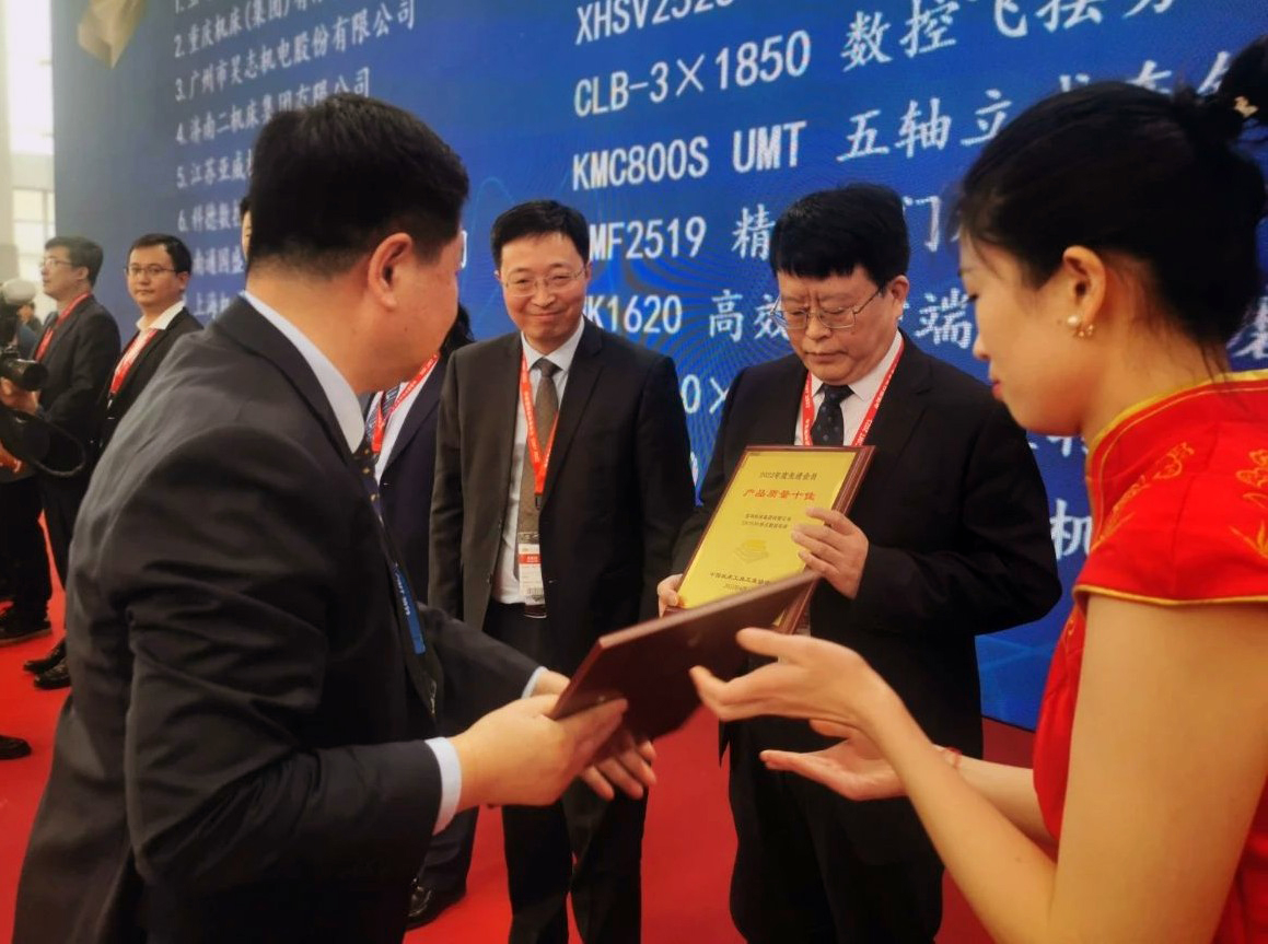 111681181195109130.jpg 9c8810ab72dbd819714cb7c3d6604e7a.jpg